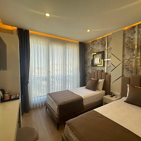 Fourpoints Airport מלון